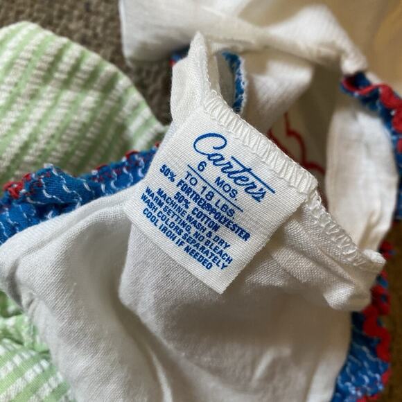 Carter’s Baby Girl 6 Months Vintage OnePiece Romper Lot Of2 Ruffle Embroidery - Picture 2 of 6